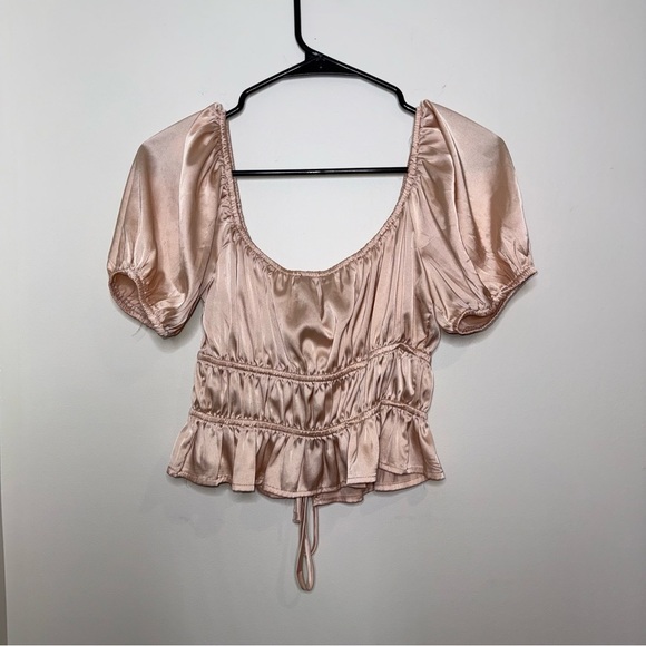 🖤Silk Pink Puff Sleeve Top - Picture 5 of 5